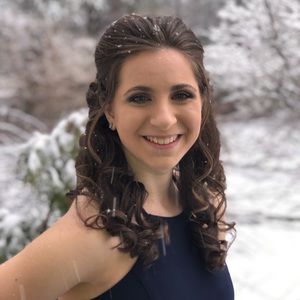 Meet your Posher, Gabriella